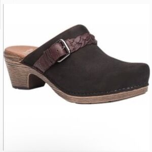EUC - Dansko Melanie Mules Nubuck Leather Clogs Heel Braided - Size 37